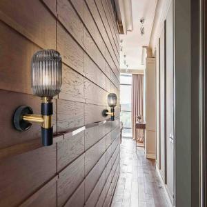 Nástenné svietidlo Norma, 1 svetlo, sklo, čierna/mosadz, dym