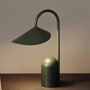 ferm LIVING LED dobíjacia stolová lampa Arum, zelená, stmievateľná, IP44