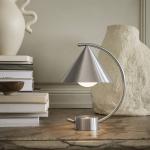 ferm LIVING LED dobíjacia stolová lampa Meridian, oceľ, stmievateľná