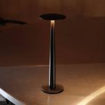 Dobíjacia stolová lampa Nemo Portofino LED, čierna, hliník