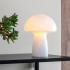 Dyberg Larsen Stolná lampa Mushroom, biela, výška 23 cm, sklo