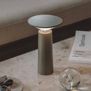 LEDS-C4 LED dobíjacia stolová lampa Cocktail olivovo sivá Výška 21,5 cm