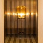 pulpo stojacia lampa Oda Big, jantárová/čierna, výška 140 cm