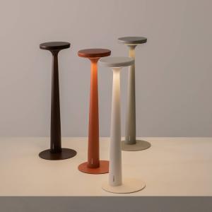 Nabíjacia stolová lampa Karman LED Papiria, matná červená, CCT