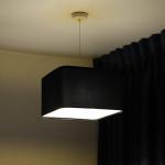 Závesné svetlo Kwadro, tmavomodrá farba, 40 x 40 cm, velúrová tkanina