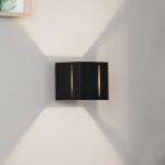 Nástenné svetlo Topic up/down z hliníka, čierne