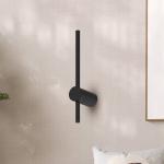 LED nástenné svetlo Swing, výška 30 cm, CCT, kov, čierna