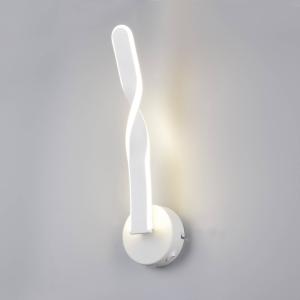 LED nástenné svetlo Ginko, biela matná, kov, výška 45,5 cm