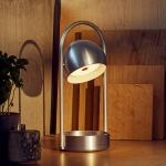 FRANDSEN Stolová LED lampa Ball Portable, hliník brúsený