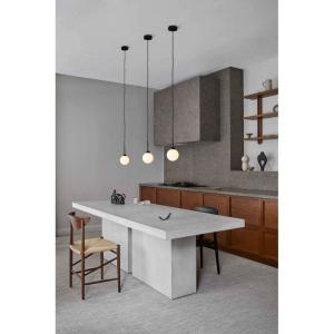 Nuura závesné svietidlo Apiales 1, Ø 12 cm, čierna/opálová