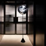 Tom Dixon LED stojacia lampa Melt Cone Slim, dymovo sivá, 180 cm