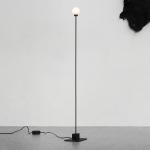 Stojacia lampa Northern Snowball, čierne