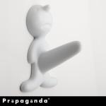 Háčik PROPAGANDA Mr.P One Man Hang, biely