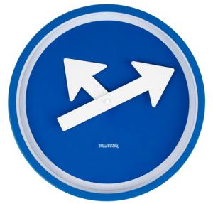 Hodiny na stenu Arrow, Wanted  30cm