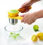 Odšťavovač Joseph Joseph Helix ™ Citrus Juicer