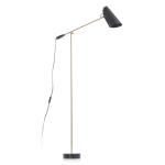 Northern Birdy stojaca lampa v čiernej/mosadznej